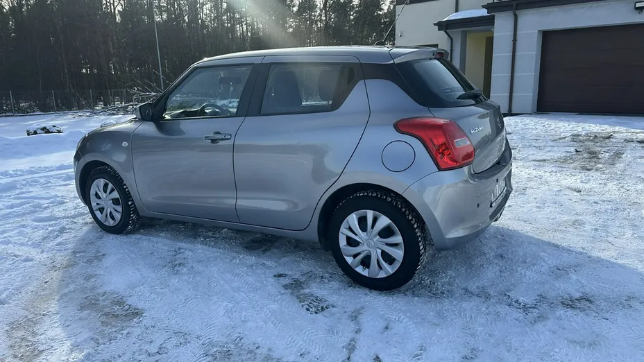 SUZUKI Swift -