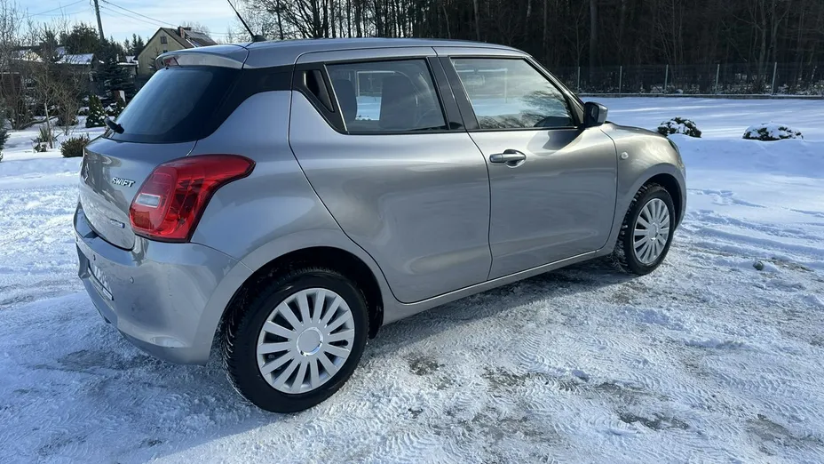 SUZUKI Swift -
