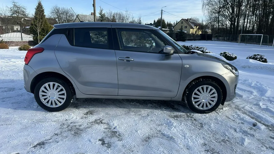 SUZUKI Swift -