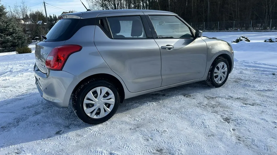 SUZUKI Swift -