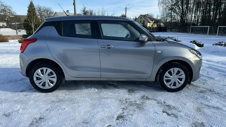 SUZUKI Swift -