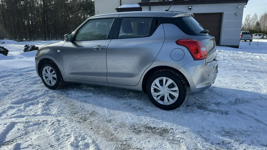 SUZUKI Swift -