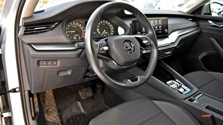 SKODA Octavia -