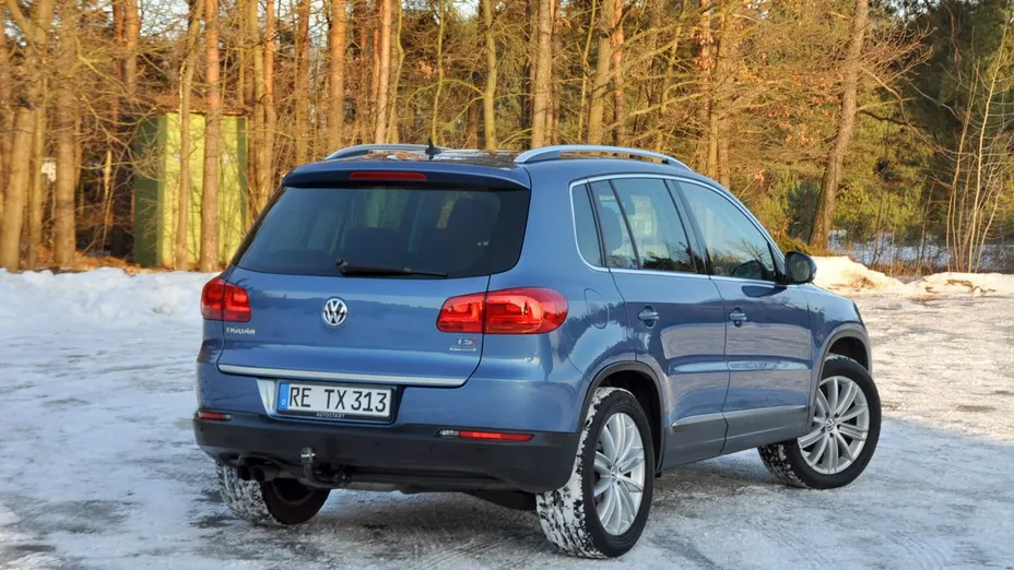 VOLKSWAGEN Tiguan -