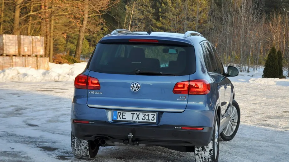 VOLKSWAGEN Tiguan -