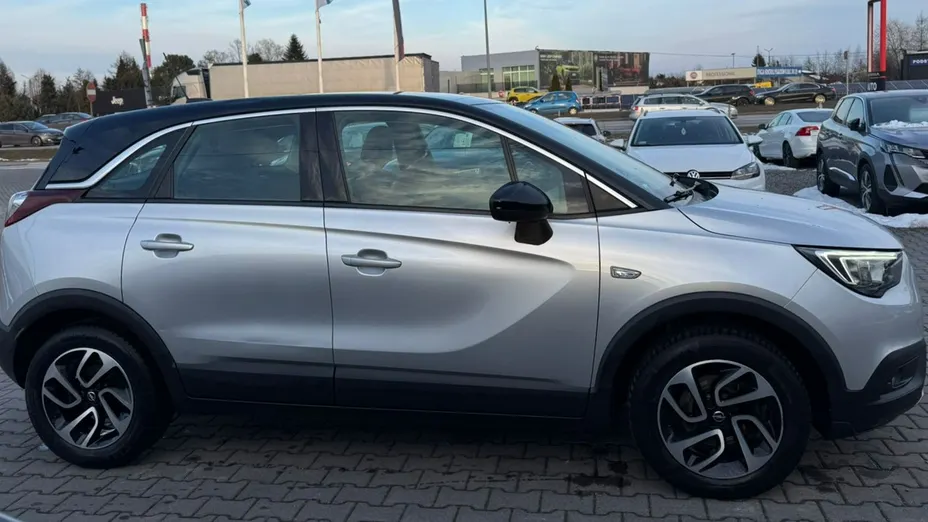 OPEL Crossland X -