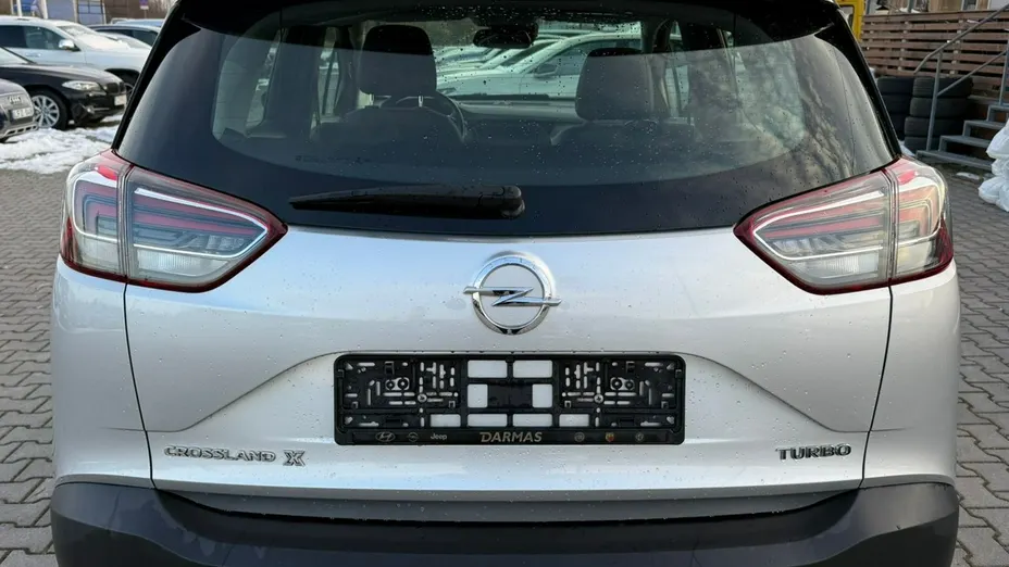 OPEL Crossland X -