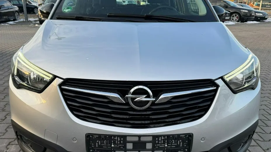 OPEL Crossland X -