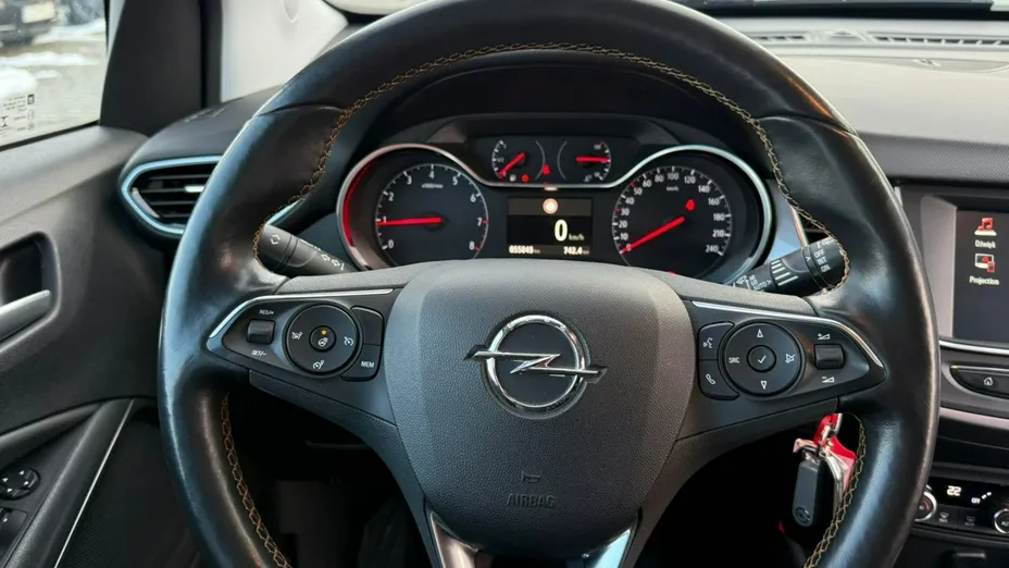 OPEL Crossland X -