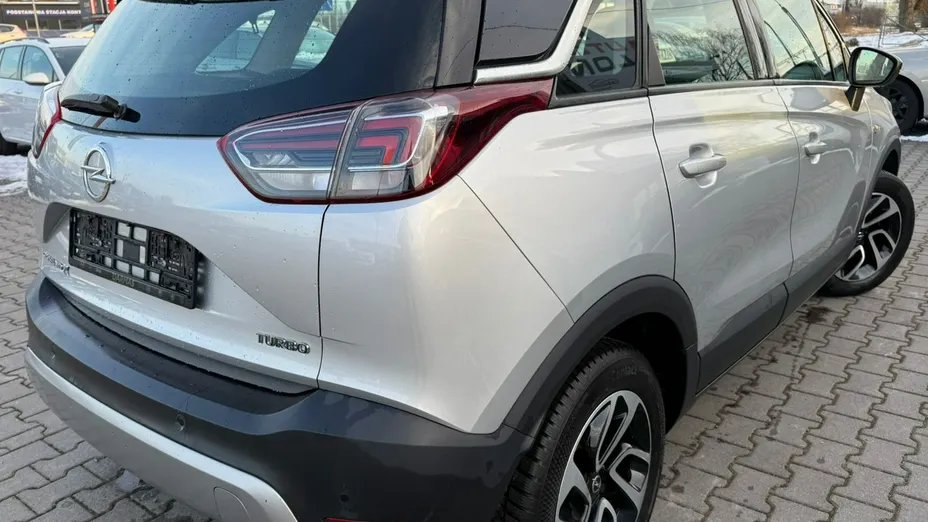 OPEL Crossland X -