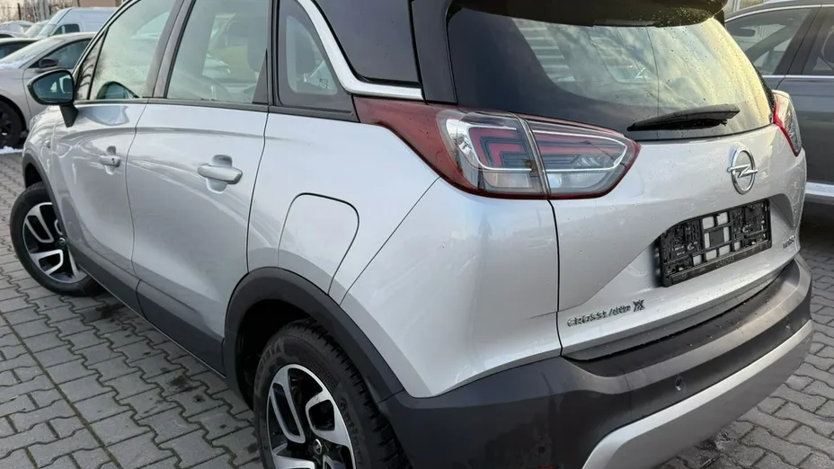 OPEL Crossland X -