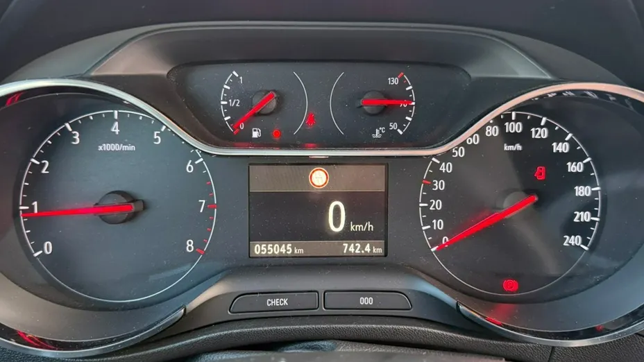 OPEL Crossland X -