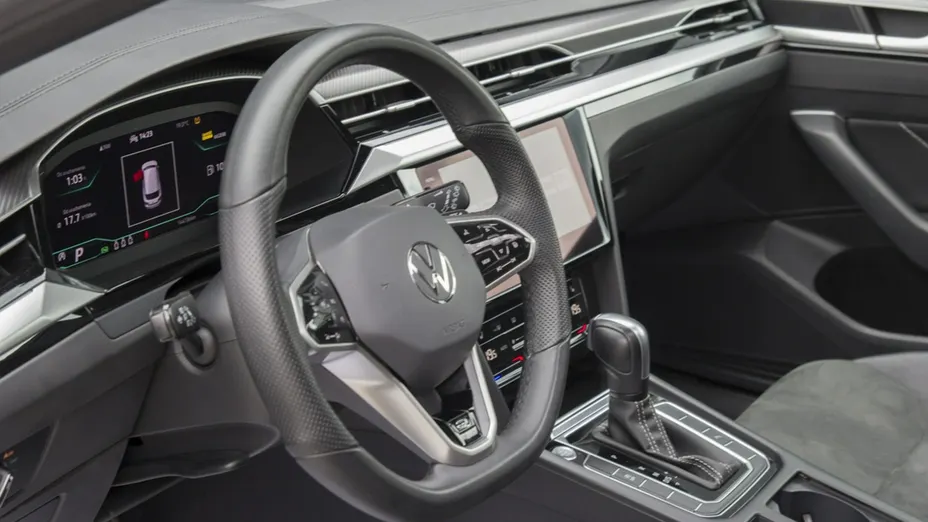 VOLKSWAGEN Arteon -