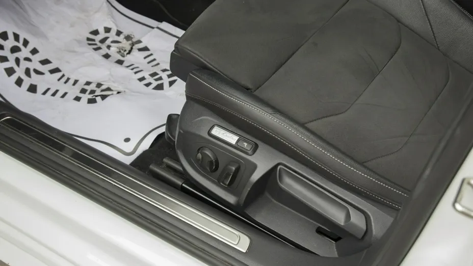 VOLKSWAGEN Arteon -