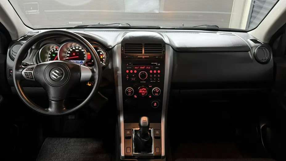 SUZUKI Grand Vitara -