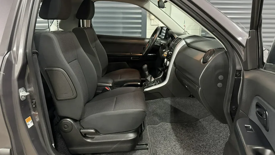 SUZUKI Grand Vitara -