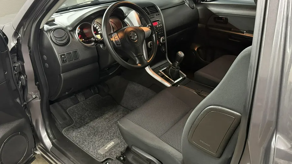 SUZUKI Grand Vitara -