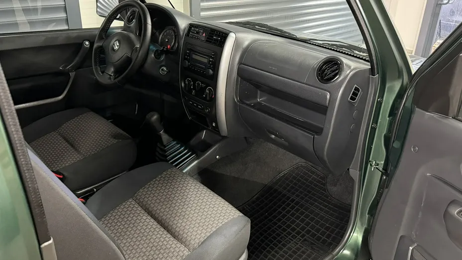 SUZUKI Jimny -