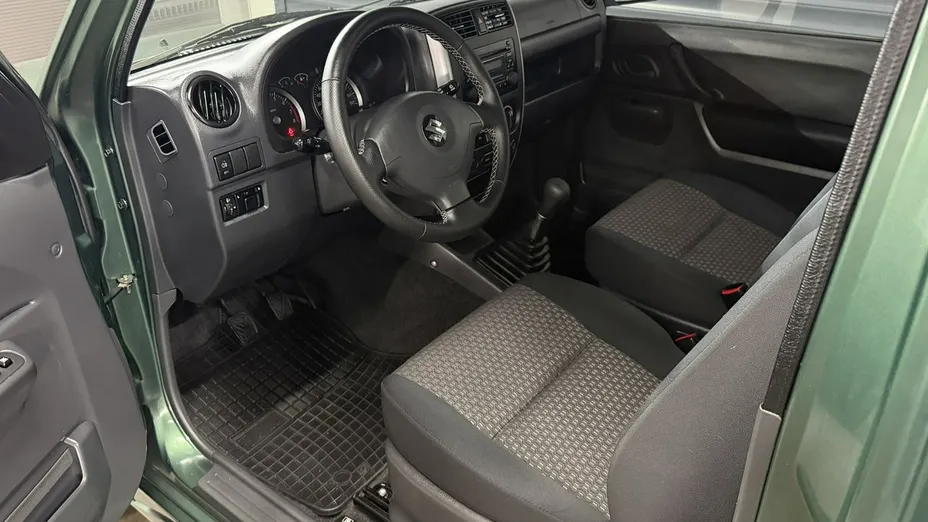 SUZUKI Jimny -