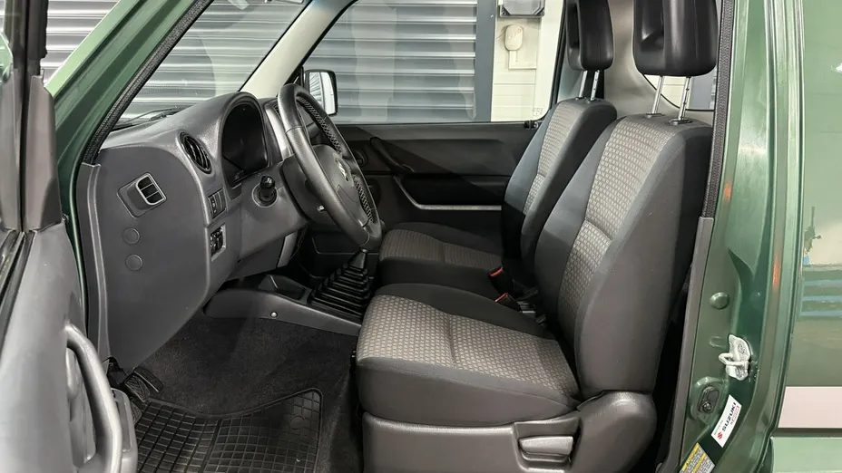 SUZUKI Jimny -