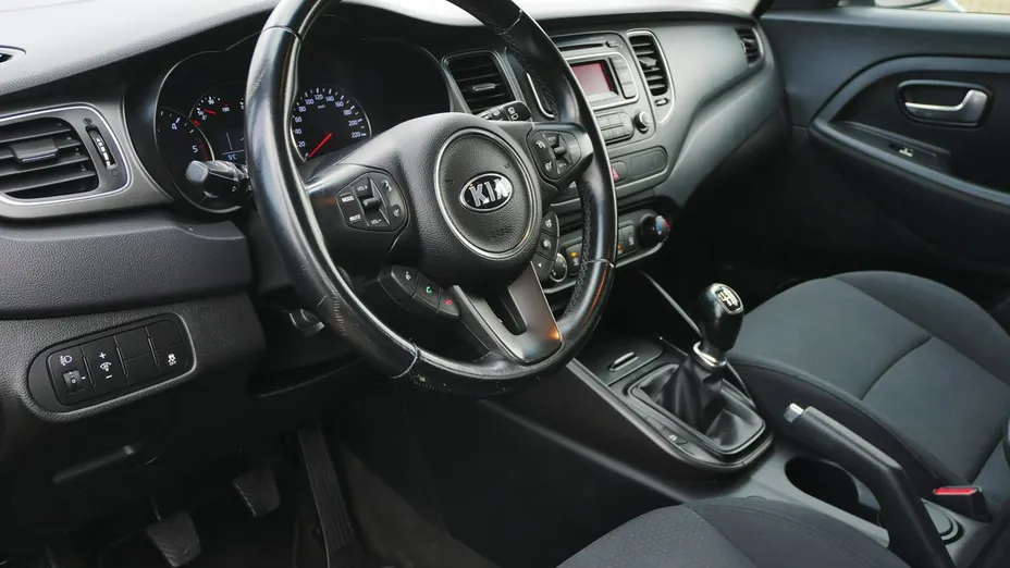 KIA Carens -