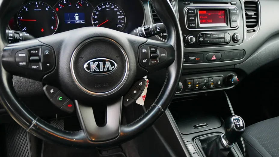 KIA Carens -