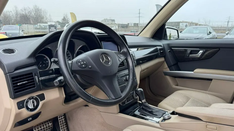 MERCEDES-BENZ GLK -
