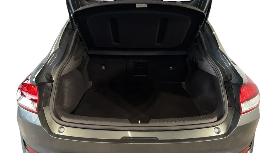 HYUNDAI i30 i30 Fastback 1.5 T-GDI 48V Smart DCT