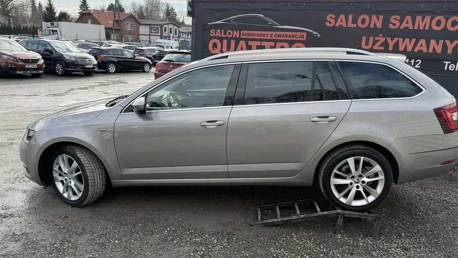 SKODA Octavia -