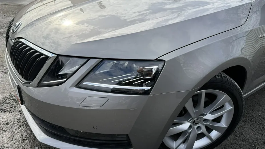 SKODA Octavia -