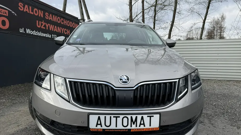 SKODA Octavia -