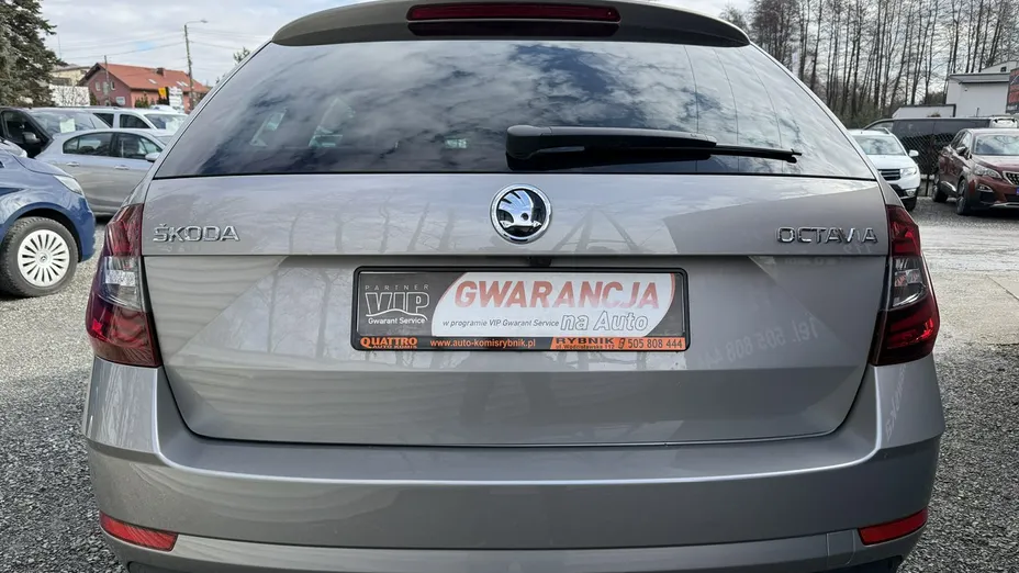 SKODA Octavia -
