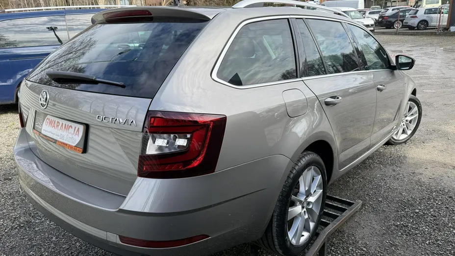 SKODA Octavia -