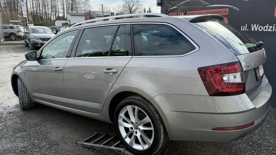 SKODA Octavia -