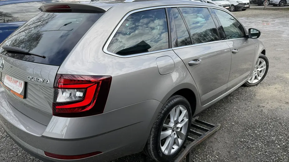 SKODA Octavia -