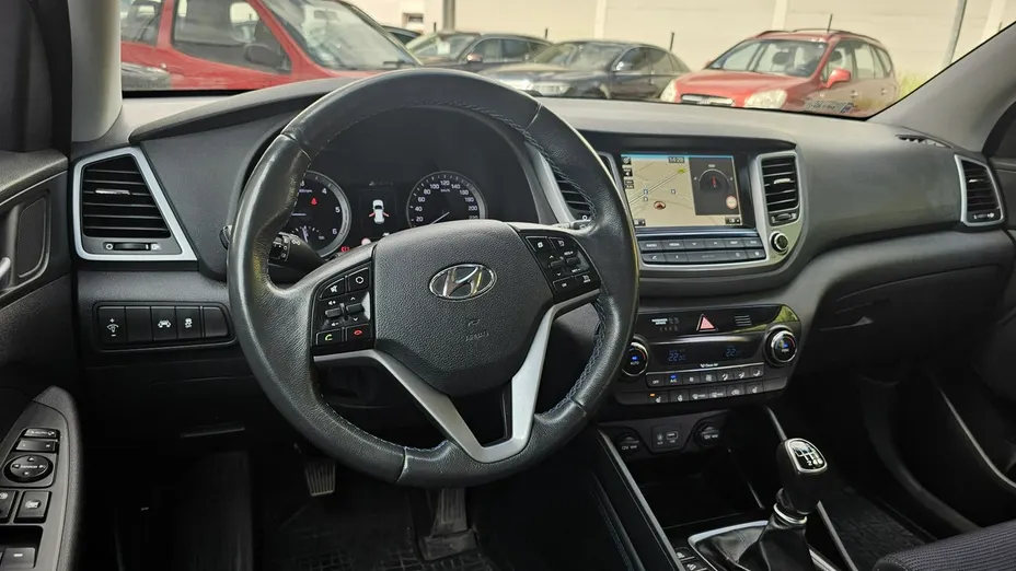 HYUNDAI Tucson -