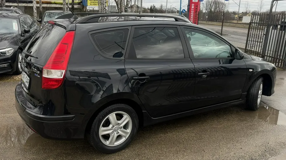 HYUNDAI i30 -