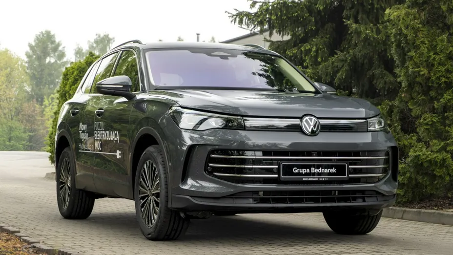 VOLKSWAGEN Tiguan -