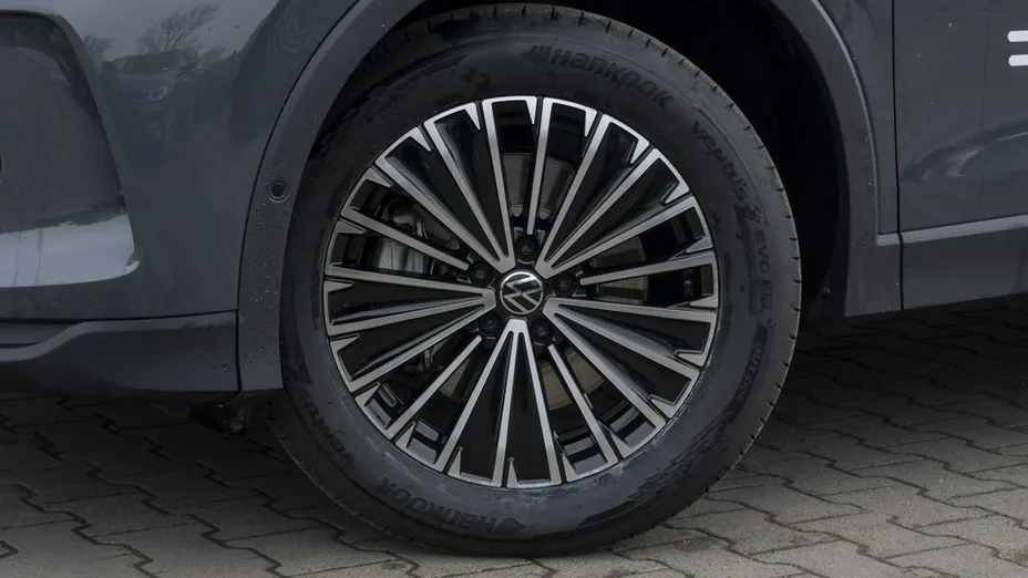 VOLKSWAGEN Tiguan -