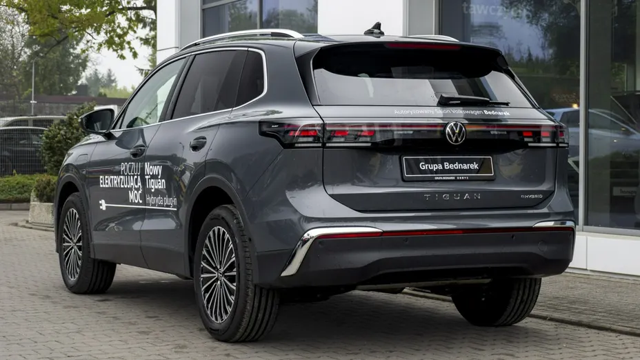 VOLKSWAGEN Tiguan -