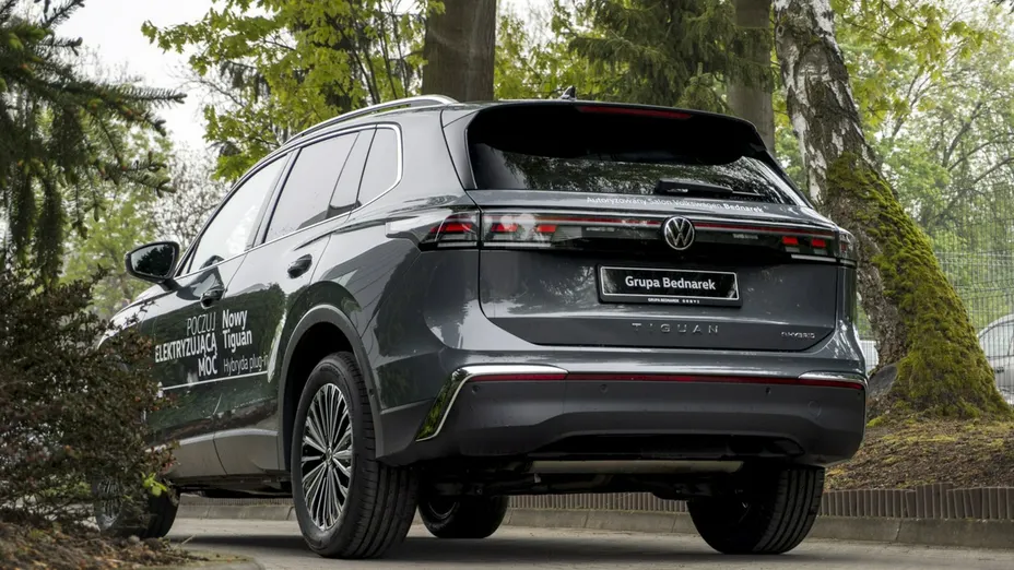 VOLKSWAGEN Tiguan -