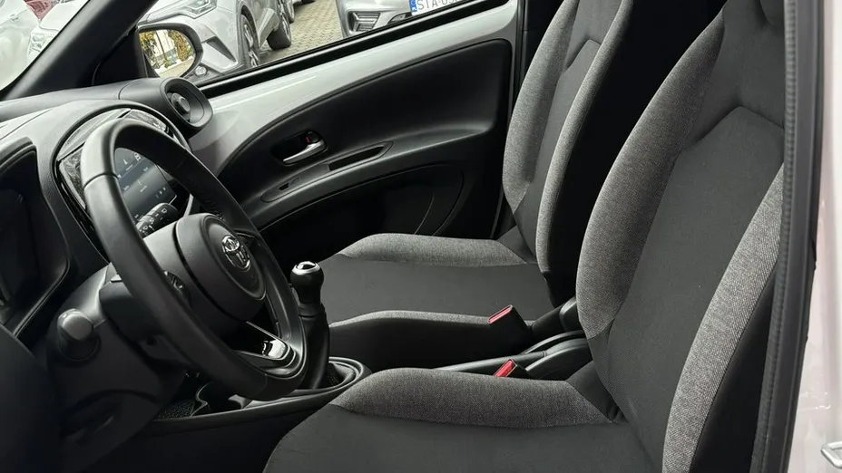 TOYOTA Aygo X -