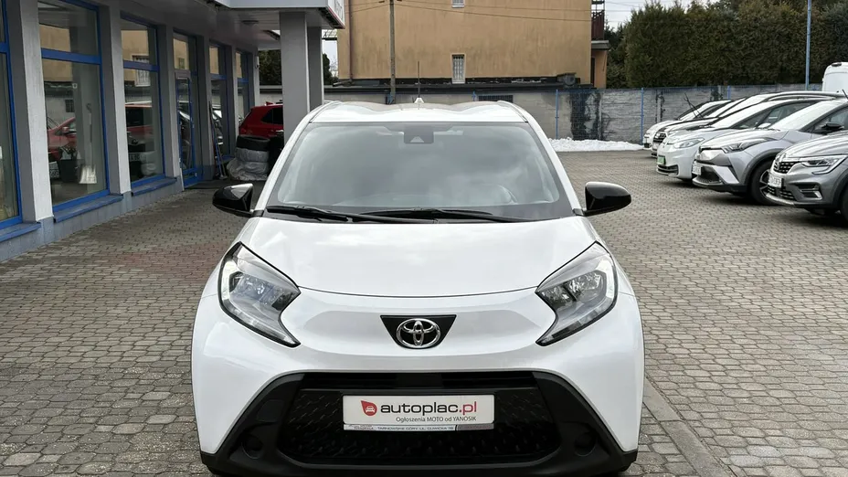 TOYOTA Aygo X -
