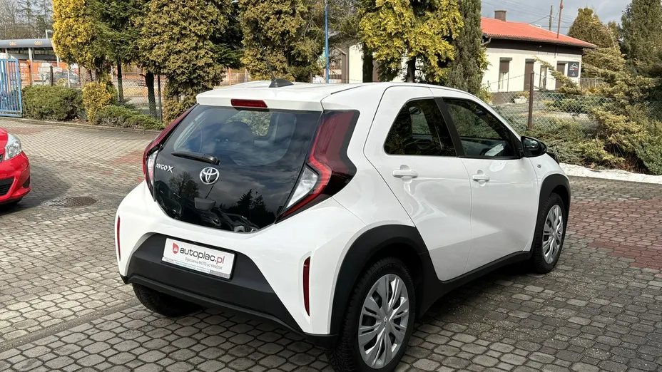 TOYOTA Aygo X -