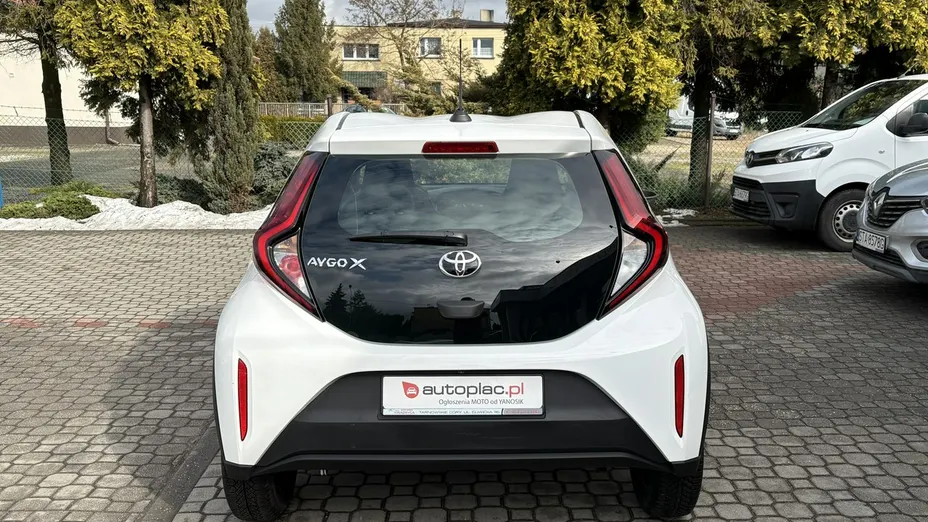 TOYOTA Aygo X -