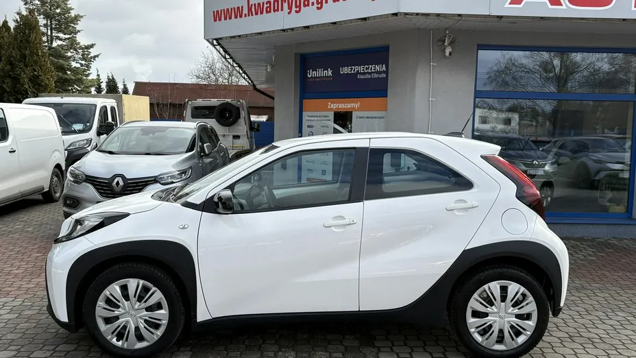 TOYOTA Aygo X -