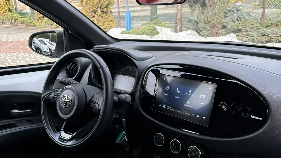 TOYOTA Aygo X -