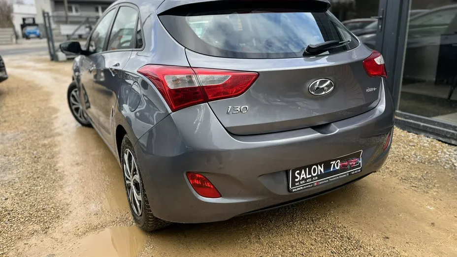 HYUNDAI i30 -