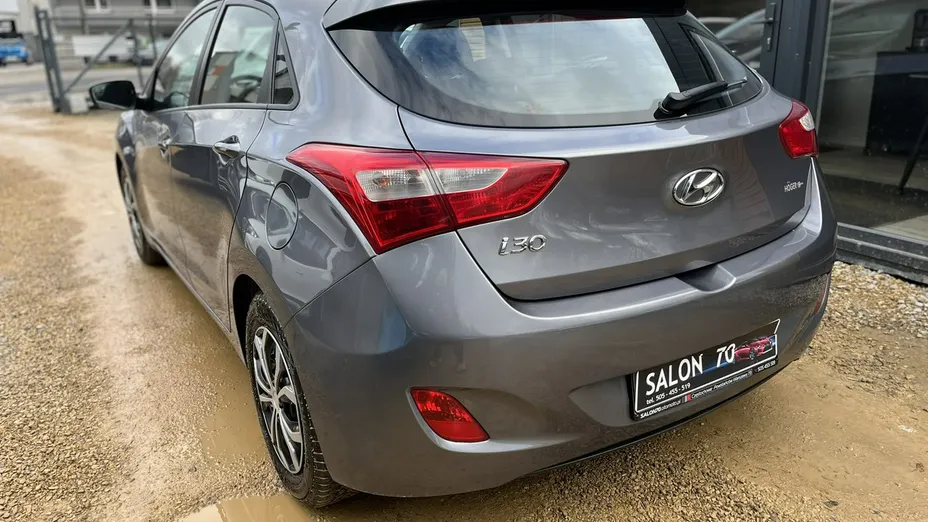 HYUNDAI i30 -