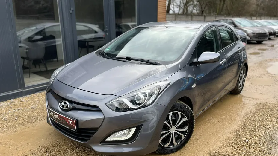 HYUNDAI i30 -